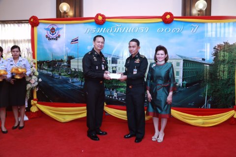 068 ปลัดกระทรวงกลาโหม พร้อมด้วย คุณผ่องพรรณ จันทร์โอชา นายกสมาคมภริยาฯ ร่วมพิธีบำเพ็ญกุศลงานวันค...