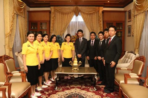 016 คุณพีรเดช พัฒนจันทร์ รองกรรมการผู้จัดการใหญ่ สำนักกฎหมาย บริษัท บี.กริม เพาเวอร์ จำกัด เข...