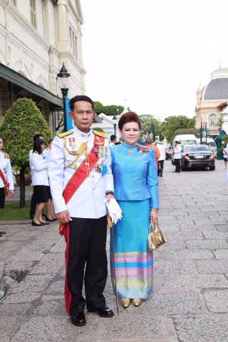 131 ปลัดกระทรวงกลาโหม และนายกสมาคมภริยาฯ ร่วมงานเฉลิมพระเกียรติ สมเด็จพระนางเจ้าฯ พระบรมราชินีนาถ...