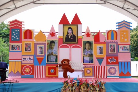 161 นายกสมาคมภริยาฯ นำคณะกรรมการสมาคมภริยาฯ พบปะครอบครัวกำลังพล ตามโครงการครอบครัวอบอุ่นใจ สายใยก...