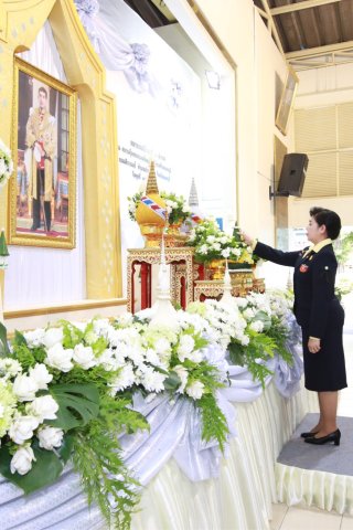 078 เมื่อวันที่ 19 กรกฎาคม 2560 นายกสมาคมภริยาฯ และคณะกรรมการฯ ร่วมกับสมาคมแม่บ้านทหาร ตำรวจ