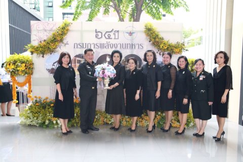 ๐๐๔ เมื่อวันที่ ๑๑ ตุลาคม ๒๕๖๐ นายกสมาคมภริยาฯ พร้อมด้วยคณะกรรมการฯ ร่วมงานวันคล้ายวันสถาปนาก...