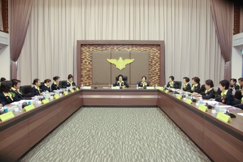 ๐๐๗ เมื่อวันที่ ๑๗ ตุลาคม ๒๕๖๐ นายกสมาคมภริยาฯ เป็นประธานการประชุมใหญ่สามัญประจำปี ๒๕๖๑ ณ ห...