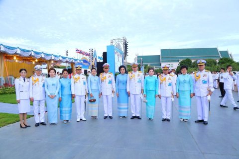 ๐๙๓ เมื่อวันที่ ๑๒ สิงหาคม ๒๕๖๑ นายกสมาคมภริยาฯ ร่วมพิธีทำบุญตักบาตร ถวายเป็นพระราชกุศลแด่ ส...
