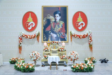 001 เมื่อวันที่ ๓ ตุลาคม ๒๕๖๒ นายกสมาคมภริยาฯ พร้อมด้วยคณะกรรมการฯ ร่วมลงนามถวายพระพรชัยมง...