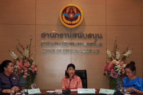 046 เมื่อวันที่ ๑๙ ธันวาคม ๒๕๖๒ คุณศิริรัตน์ นิลสมัย อุปนายกสมาคมภริยาฯ เป็นประธานการประชุมโค...