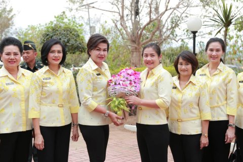๐๖๒ เมื่อวันที่ ๖ มีนาคม ๒๕๖๒ นายกสมาคมภริยาฯ พร้อมด้วยคณะกรรมการสมาคมฯ เดินทางไปตรวจเยี่ยมโครงก...