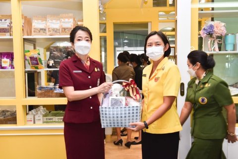 ๐๒๒ ร่วมพิธีเปิดร้านค้าสมาคมแม่บ้านตำรวจ “ร้านปันรักษ์”
