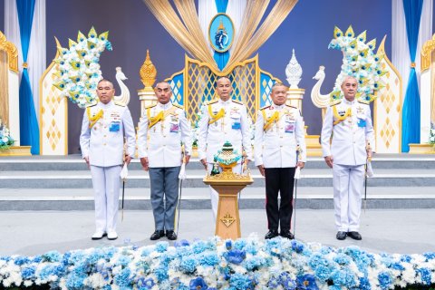 ๑๒๐ ปลัดกระทรวงกลาโหม พร้อมด้วยนายก สคภ.สป. นำผู้บัญชาการเหล่าทัพพร้อมคู่สมรส บันทึกเทปโทรทัศน์อา...